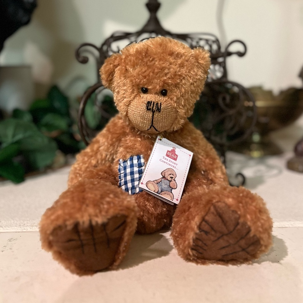 Charlie Bears “Tat”  Teddy Bear with Checkered Heart ABS 186004.